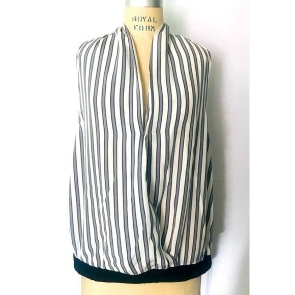 H&M WHITE GRAY STRIPE WRAP PULLOVER SLEEVELESS TOP 10 NWT - Picture 1 of 8